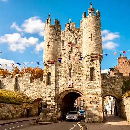 Hot Tub Private - Fountain Fishing Lakes シャレー